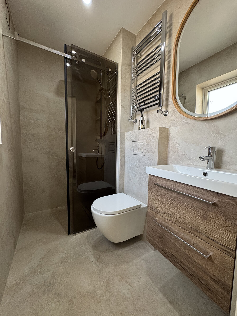 Porcelain sink 10